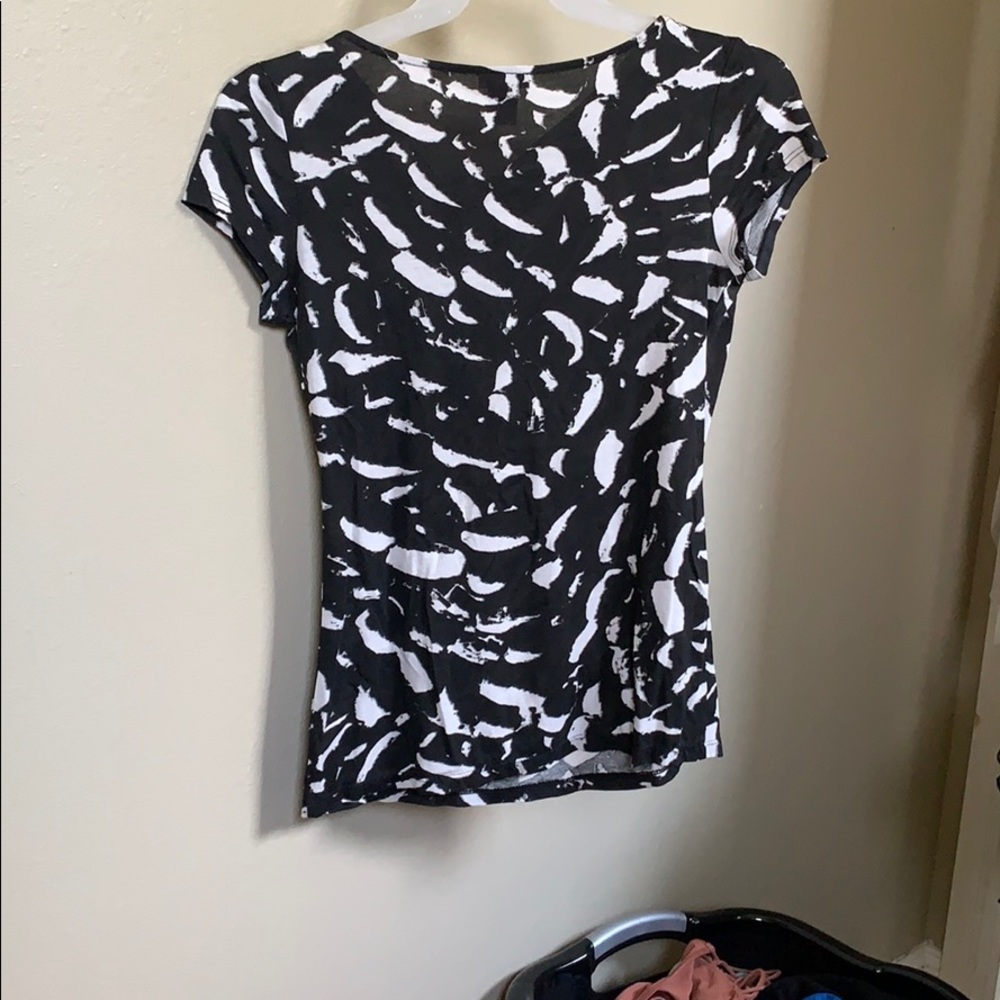 Black and white Ann Taylor blouse - Picture 3 of 4